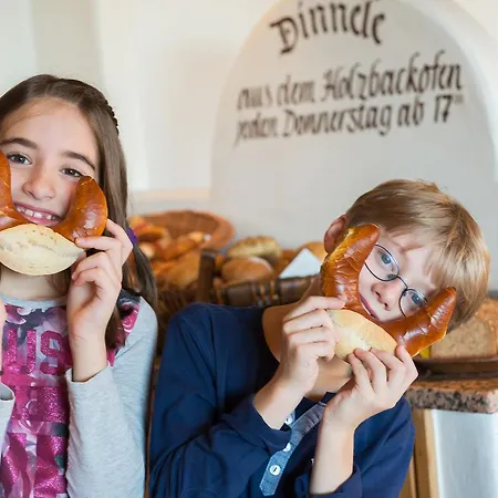 ベルガストホフ ヘーヒステン ホテル Illmensee